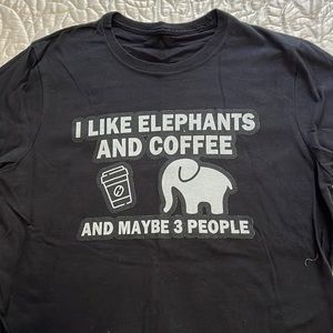 Black elephant t-shirt size M
